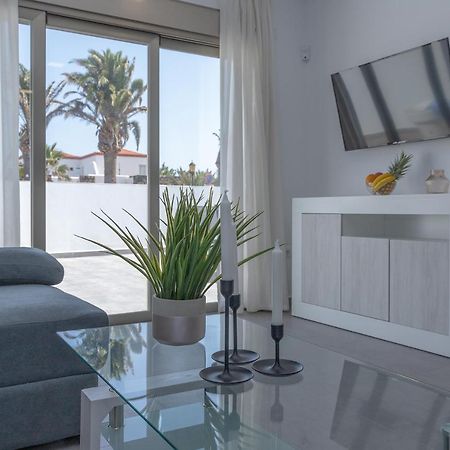 Apartment Family 1 Beachfront Corralejo By Holidays Home Dış mekan fotoğraf